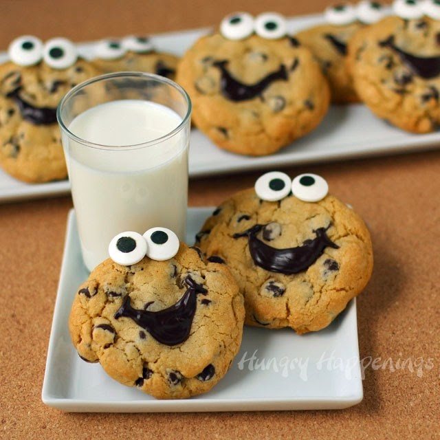 Happy Chocolate Chip Cookies via Peewee