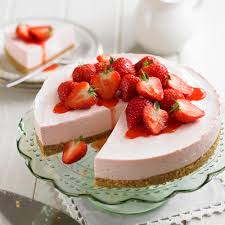  Strawberry Cheesecake via Woman and Home